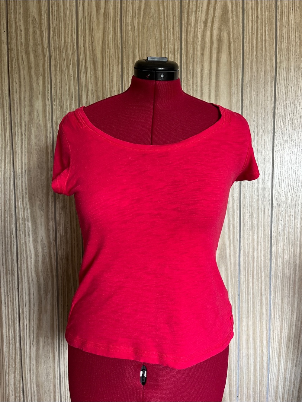 Rich & Famous red Cotton Scoop Neck Short Sleeve T-Shirt M